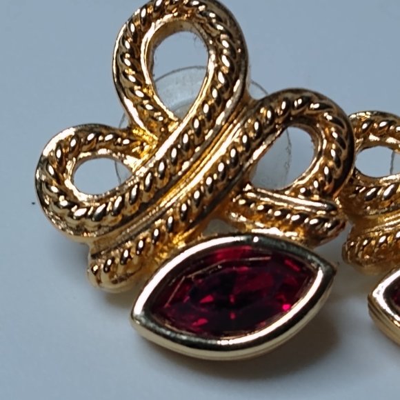 Vintage Marquise Faux Ruby Metal Earrings - Picture 4 of 16